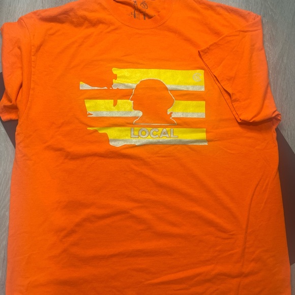 Casual Industries Men’s T-Shrit - Picture 2 of 3